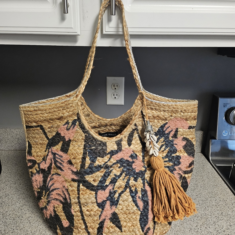 Antik Kraft Tote Bag with Tassel